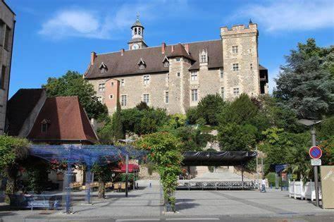 Spacieux T3 Centre Ville Montluçon Exteriér fotografie